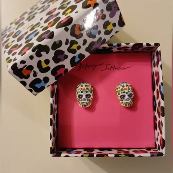 Betsey Johnson Sugar Skull Stud Earrings - Picture 1 of 3